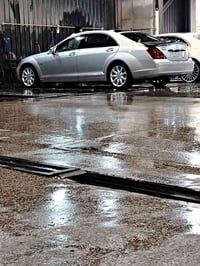 مارسدس S350 خليجي كفاله عامه بدون صبغ بدون حادث فقط قبق جنطه مبدل ونفس...