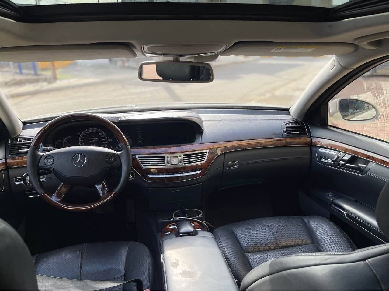 سلاو 
مارسيدز s clas 550 2008
فرؤشتن و گؤرينةوة 
دووبةي ساغ ساغ
سلايت 
نازؤر لةيلي 
داتاشؤ
زوور مواسةفاتي تر
فوول فوول نةقسي مواسةفاتي نييية 
چووپةكاني هةمووي مةزبووت
دوو پارچةو پةلةيةك بؤياخة بي ناوگرتن ليدراو
گير و مةكينة و كارةباي هةموو گياني بةشةرت مووس و براوةي بةشةرت
سةيارةيكي جوان و پاك و ريك پيكة مالي دؤستة خوار هةموو بازار 
لة پيرةمةكروونم
***********
سعري ٨٧ و مةجال دخان, السليمانية
