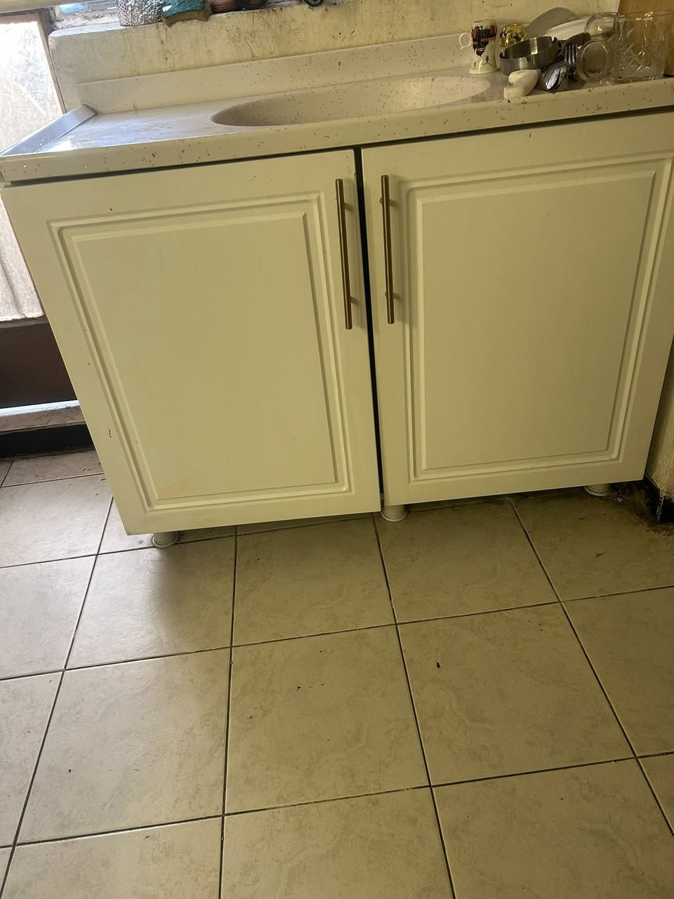 للبيع تخم وثلاجه وكاونترالاستفسار ***********
