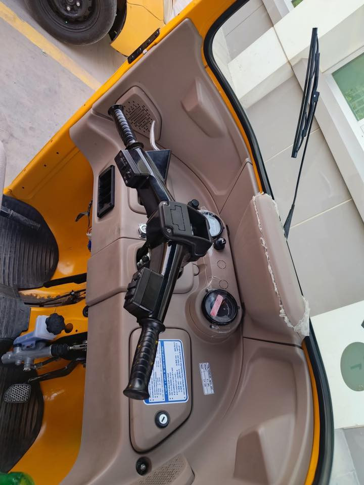 السلام عليكم تكتك للبيع مكفوله من داعميه للدعاميه محرك برغي مفتوح ممتعوبه لا تنقيص ولا تبخير شغل وطلع كبل بيعه للشارع تخم تيارات جديده متواجد عل نت سعر ب7وبيهه مجال قليل حك جيه العنوان بغداد رقم تليفون ***********
