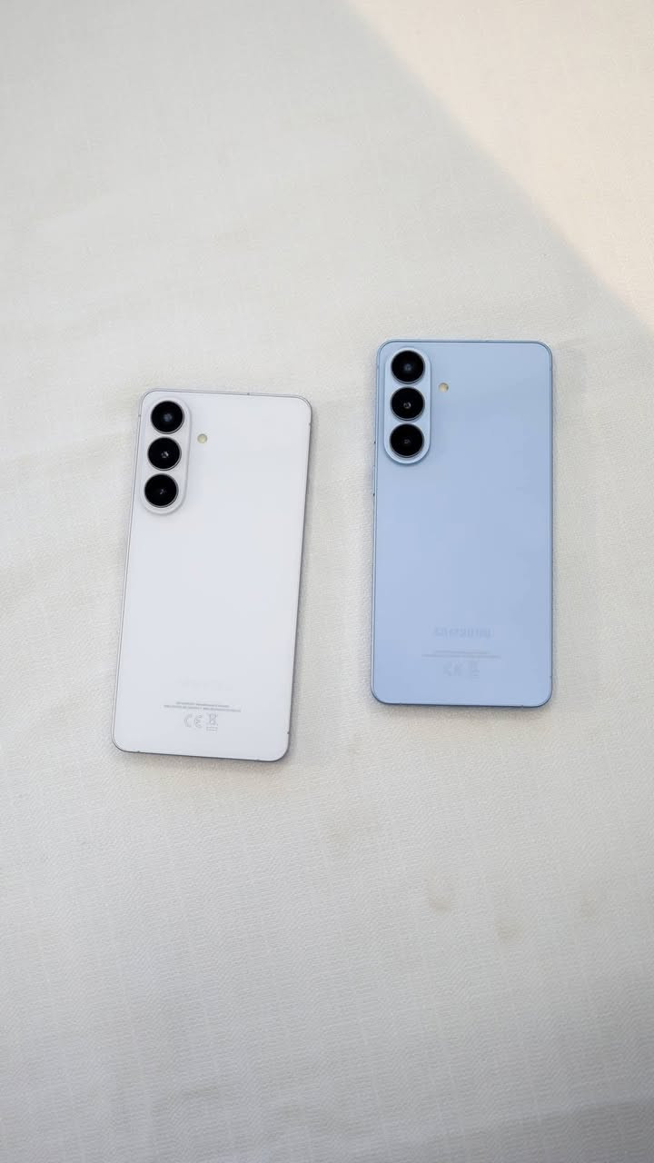 رسمياً وصل🔥
Samsung Galaxy S26 Ultra

السعر: 1,800,000 دينار عراقي
الذاكرة: 256GB
أبرز التغيرات 
• الإطار صار من الألمنيوم بدل من التيتانيوم 
• شاشة محمية بزجاج Gorilla Armor 2 المقاوم للخدش والكسر
• شحن سريع 60 واط
 يشحن من 0% إلى 75% خلال 30 دقيقة فقط

• فتحة العدسة صارت اكبر 1.4 بدقة 200MP 
– كاميرا أمامية محسّنة 
-  ميزة تصوير فيديو ثابت Horizontal Lock
• تقنيات ذكاء اصطناعي متقدمة 
• ميزة حماية خصوصية الشاشة Private Display
 
#GalaxyS26Ultra


**إذا كنت صاحب هذا الإعلان وتريد حذفه لأي سبب، رجاءا أرسل رسالة إلى الدعم الفني**