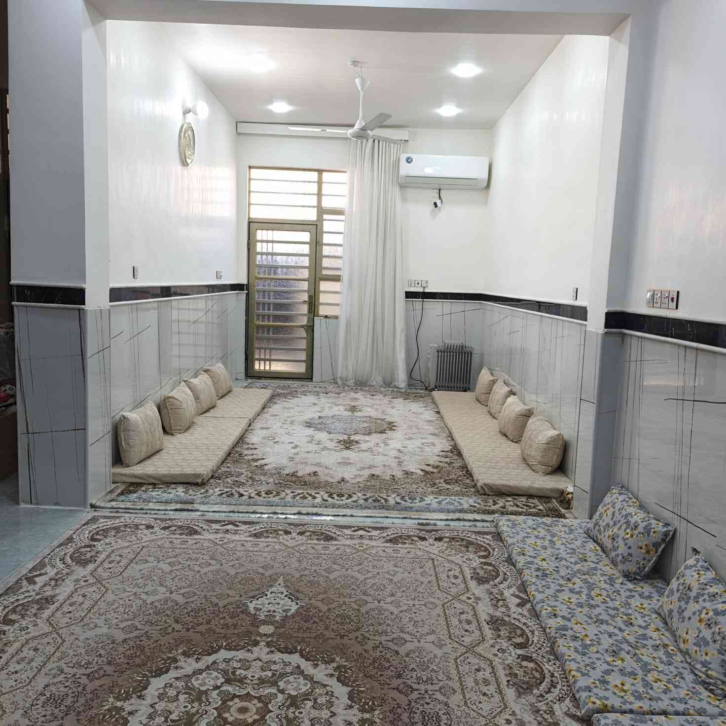 بيت للبيع في حي النداء 
منطقة 86 بناء حديث 
مساحة 100متر
طابق واحد 
يحتوي على 
استقبال 
صالة 
مطبخ 
صحيات داخلية وخارجية
غرفة 
السعر 72
للاستفسار على الخاص


**إذا كنت صاحب هذا الإعلان وتريد حذفه لأي سبب، رجاءا أرسل رسالة إلى الدعم الفني**