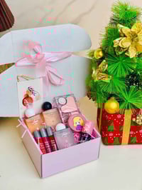 دلل حبيبتك • هدية للزوجة • مستحضرات تجميل