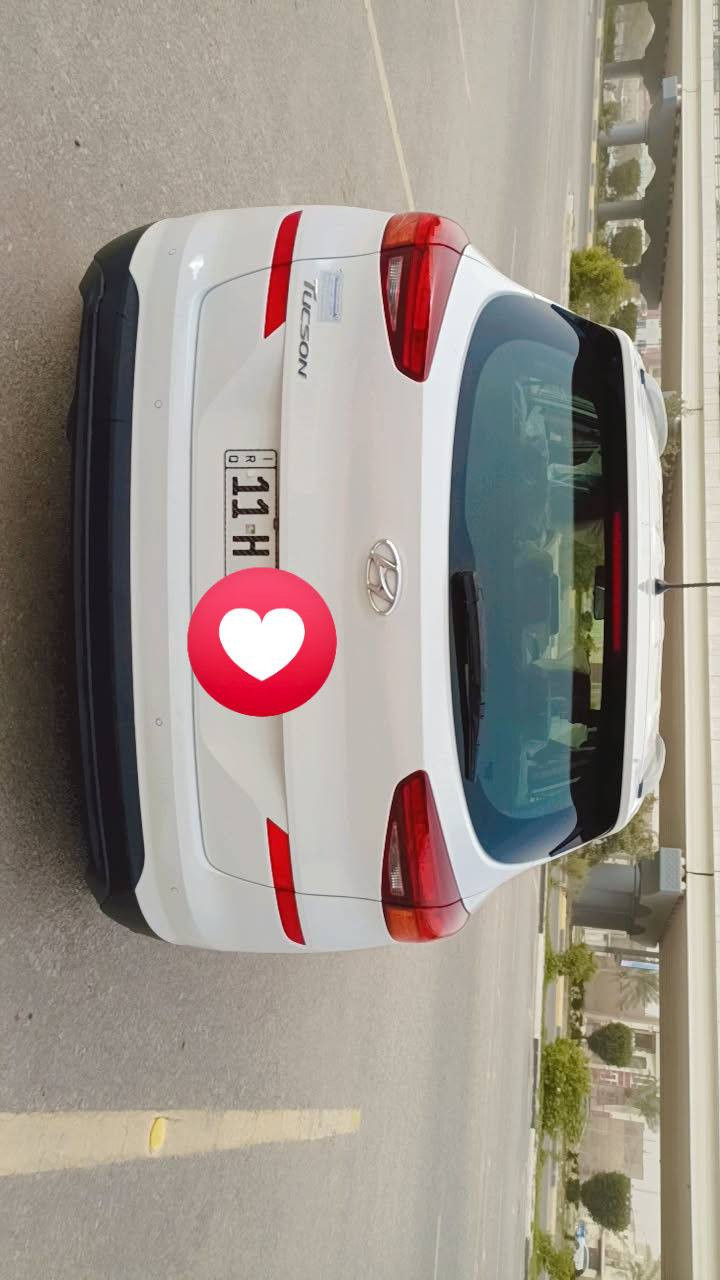 السلام عليكم توسان 2019 خليجي رقم بغداد دولي بااسمي مكفوله من الصبغ والضربه فول مواصفات عدا الفتحه
فول تحكم 
كشن كهرباء
مري شفط
إشارة بالمري
حساسات خلفيه
كامرة دوارة 
شاشه كبيرة
شاشه اعطال
ثلاث انظمه قياده 
كشنات جلد 
خمسه ويل كب كروم 
بصميتن والثالثة تشغيل 
الاستفسار موبايل *********** وتساب هم
