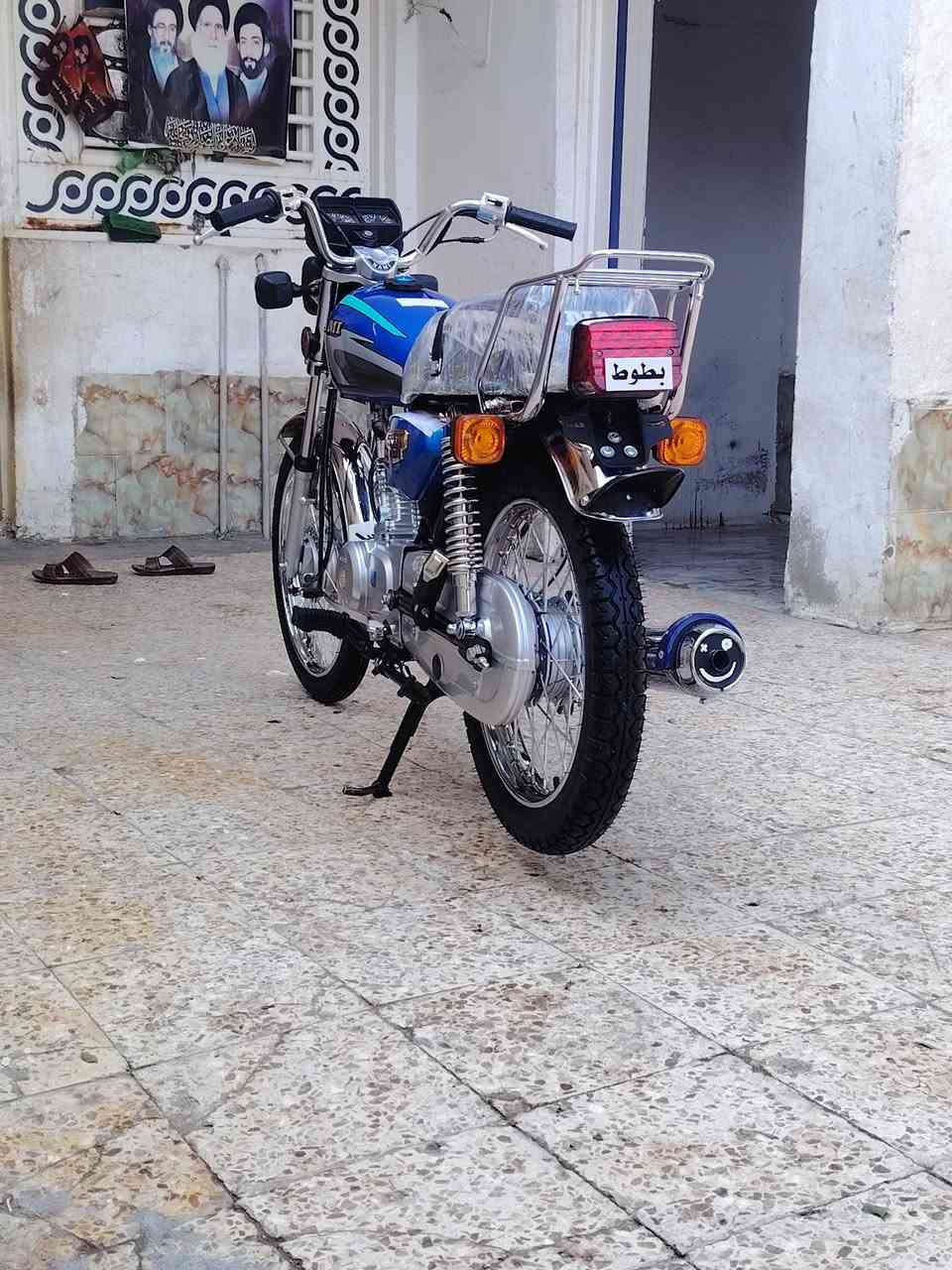 السلام عليكم دراجه لبيع جديد بعده مديل 24 سعر 950قفل بلادي مو تعمير مكان ميسان بدون وراق رقم ***********
