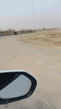 سلام عليكم توجد 200 متر في مربع 4000 قريب من شارع 40 سعرها مناسب جدا  مفروزه وجاهزه  سعر  75 بيها مجال بيع نص او كامله  ***********
