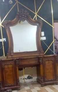 للبيع • غرفة نوم