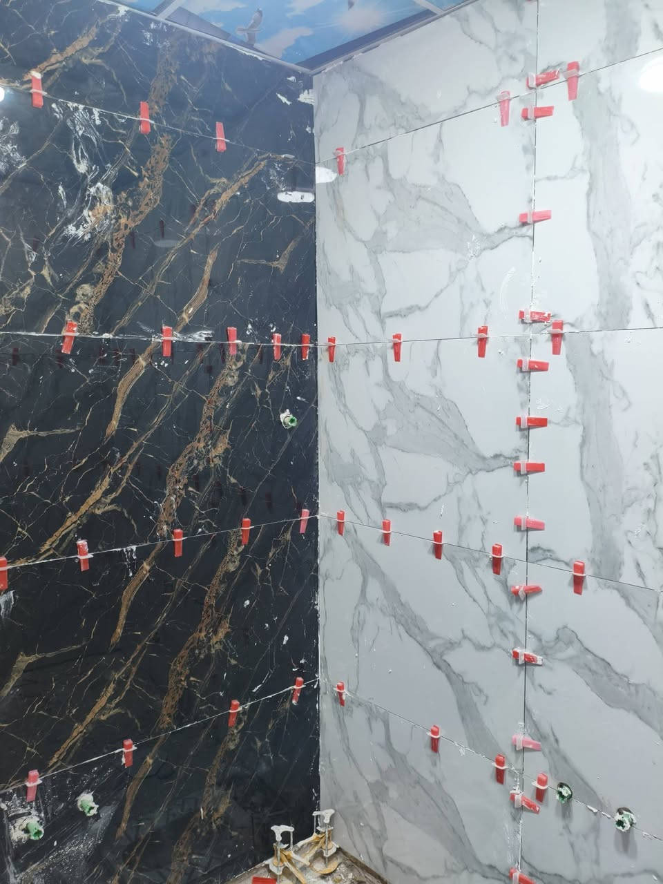 السلام عليكم خلف بورسلين الواح شغل درجه اولى شرط 
***********
