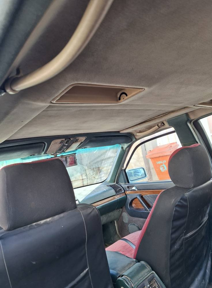 للبيع مارسيدس شبح 93 رقم نجف انكليزي سنويه لغاية 2029 باسمنه بيهه جراد قليل بالبنيد محركvvt موجوده بكربلاء السعر55 للتواصل***********
