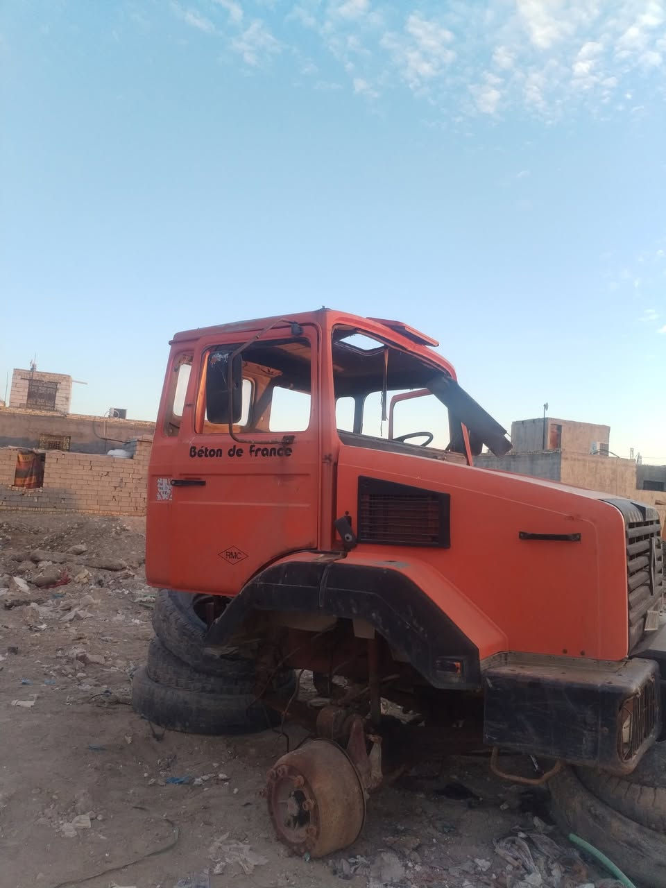 سلام عليكم قمار رينو جديده ومحرك رينو جديد مديل 97 البيع لاستفسار على ***********
