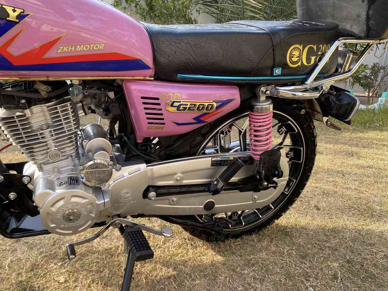 سلام عليكم
دراجه سيڤان موديل ٢٠٢٥
ماشيه قليل كلش نضيفه مكفوله من كل شي 
مكاني بغداد الراشديه 
السعر ٨٥٠وبيه مجال قليل
***********
