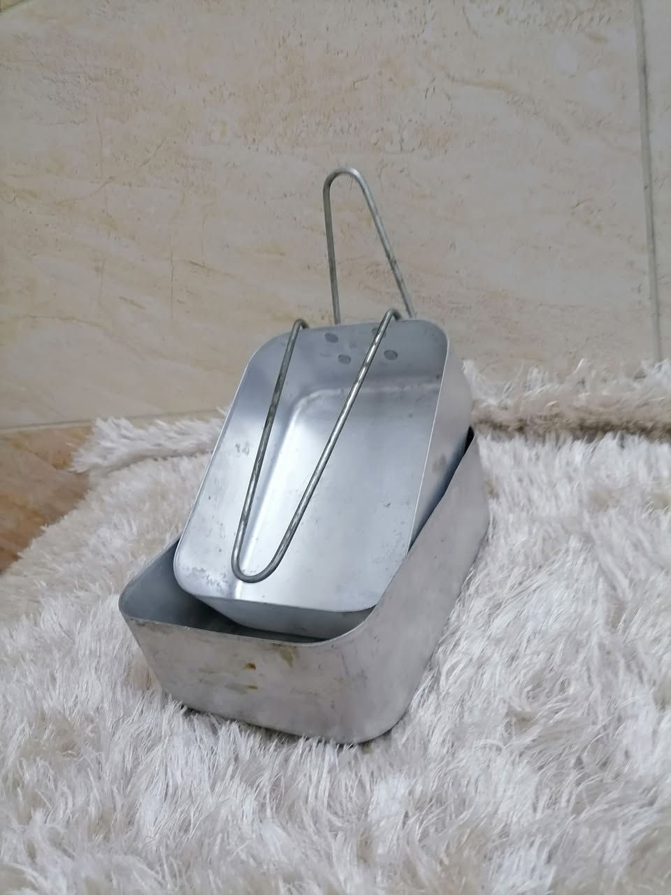 السلام عليكم ورحمة الله وبركاته جبنالكم تحفه فنيه احلا سفر طاس مل عسكريه مل ايام زمان العدد اثنين انظاف حيل للبيع السعر ٢٥ الف مع التوصيل وهذا رقمي *********** موجود واتساب علا هذا الرقم
