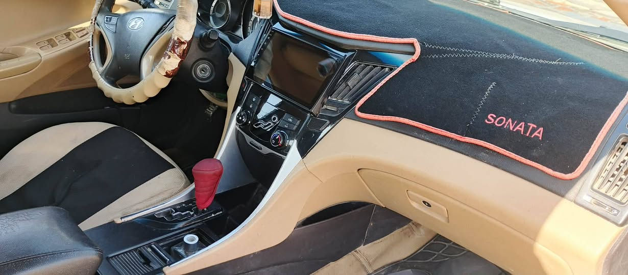 السلام عليكم ورحمه الله وبركاته سوناتا موديل 2012 خليجي بيهه صبغ عام ضربه صفحه سياره جاهزه تريد وكاله تريد تحويل السعر 80 وبيهه مجال للاستفسار ***********
