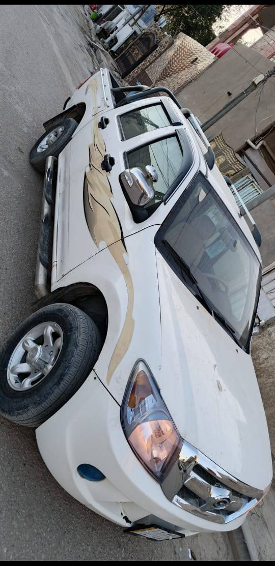 كنو موديل2013  كير اوتماتيك  تايرات جدد رقم قادسيه المكان الدوانيه السعر 65 وبيها مجال متواجد على الفيس او على الر***********
