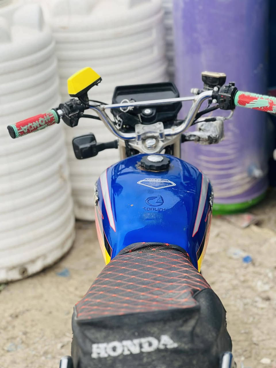 سلام عليكم من رخصت مدير الكروب درجة البيع 2024
درجة خير من وراق كامله مكفوله كفاله عامه مكان بابل الحله ناحيت شوملي شراي يتصل *********** خاص مفتوح سعر خاص وشراي بيه خير ويدلل
