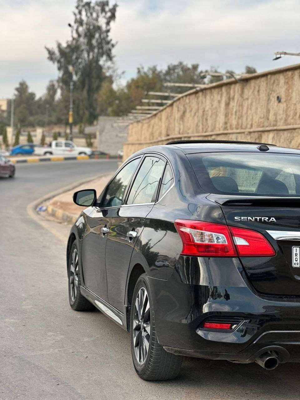 سياره للبيع سنترا موديل 2017
فول موصفات 1/1
الوان اسود 
ضرر السياره
بارد فقط  البوند و الجاملغ ال يمين 
السياره مكانها موصل 
السعر 117 بيها مجال 
***********
