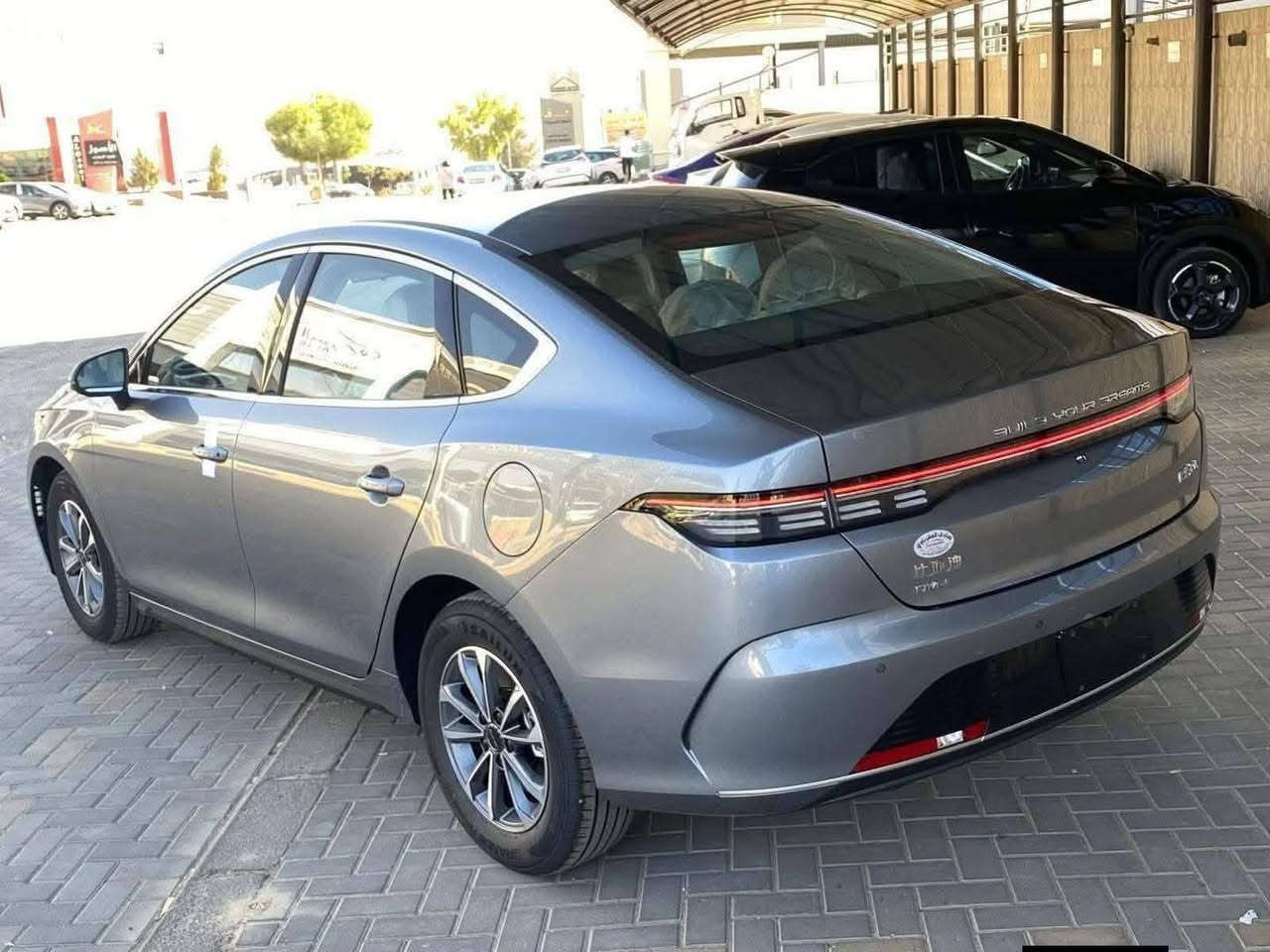 Byd دستروير لون رصاصي ماشية
3000 بدون رقم سعرها  19250
مكاني الشعب 
رقمي ***********
