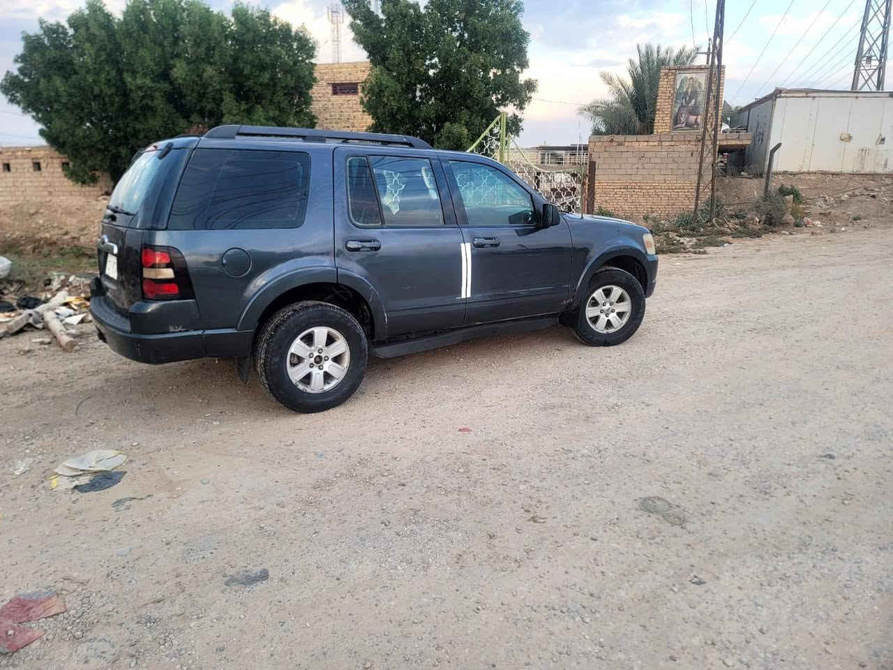 فورد اكس بلور موديل 2010 رقم بغداد بأسمي سبعه راكب مكينه وكير وتبريد وحداديه جاهزه من كلشي مكان السياره الديوانية بيع او مراوس ٨٥ وبيها مجال  /***********

