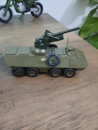 مدرعة عسكرية • حديد • حجم كبير