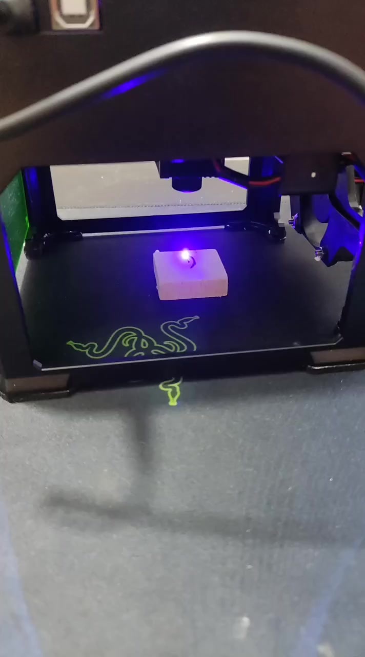 السلام عليكم عندي هاذا جهاز طلعلي هاذا منتج بل امزون مبين ليزر ماعرف مال شنو طباعة مادري شنو الي يريد يشتري خلي سعرك وبل عافية عليك اكثر سعر
ويشتغل على حاسبة وشفت بل ذكاء صناعي بي تطبيق خاص بي


**إذا كنت صاحب هذا الإعلان وتريد حذفه لأي سبب، رجاءا أرسل رسالة إلى الدعم الفني**