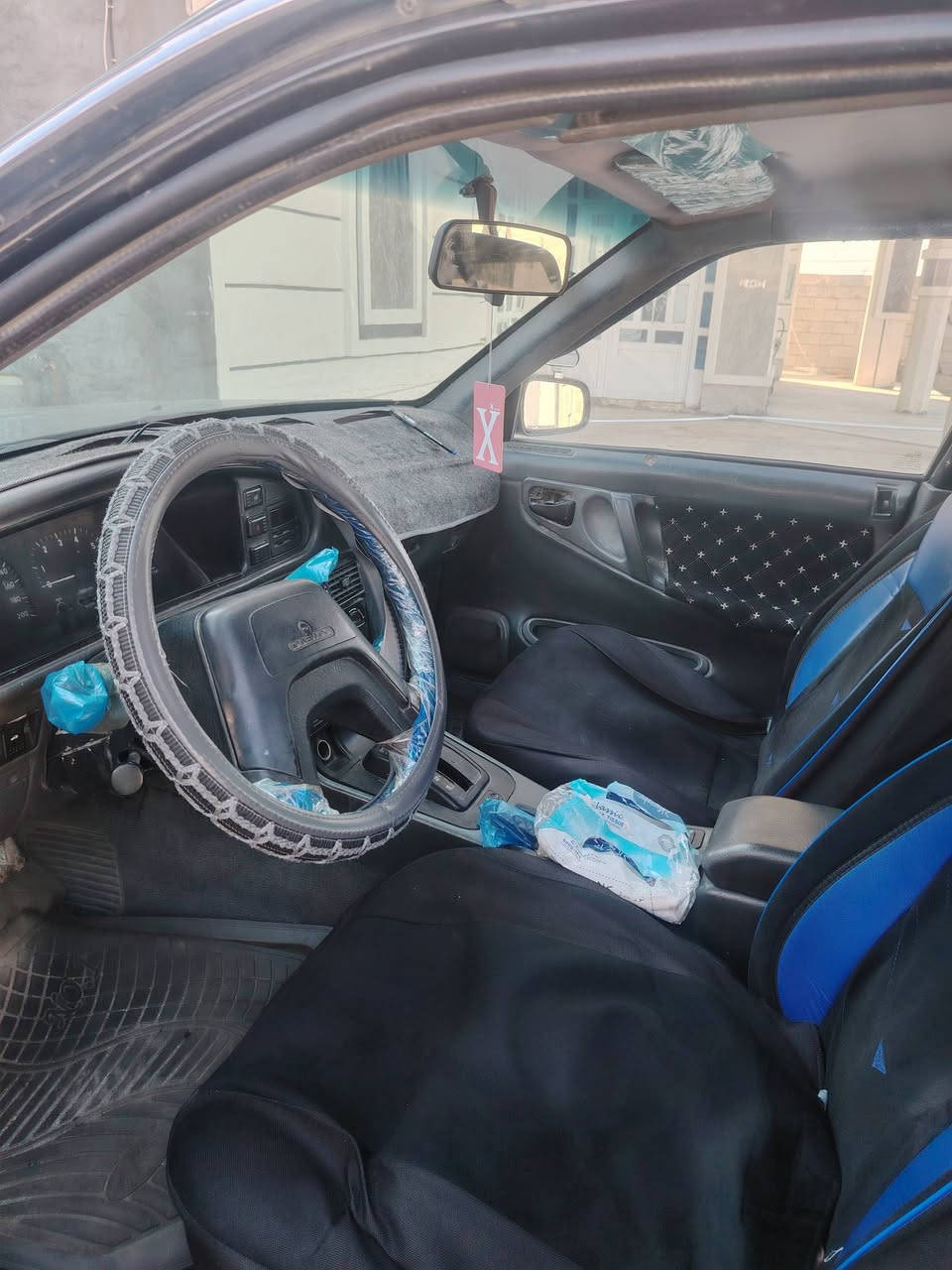 للبيع دايو برنس موديل 95 رقم بغداد دولي مشروع وطني كير اوتوماتيك سياره نظيفه مصبوغه عام جماليه محرك نظيف مفتوح . تخم تاير.ارقام انكليزي هزه جديده جامات نظيفه السياره بأسمي بأي وقت احول السعر 41وبيهه مجال للاستفسار *********** مكاني الانبار
