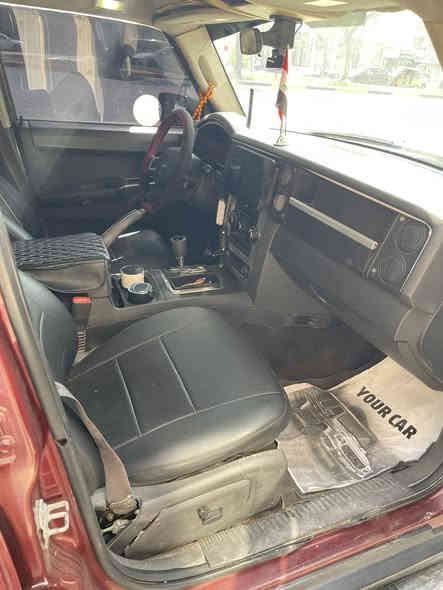 بيع فقط 
جيب كوماندر موديل 2008
رقم بغداد لوحات جديدة باسمي
محرك 3700 مبدل جديد بالكارتون
ضربتها جاملغ جهة سايق 
وحادث باب خلف السائق 
وضرر باب خلفي عكس سائق موضح بصور
كشنات جلد 7 راكب
حدادة جديدة
تخم تاير  جديد
باتري جديد
تبريد شغال
لايت زينون عالي
كشنات تحكم كهرباء
شاشة أندرويد حديثة
كاميرا خلفية
82 ورقة 
***********
