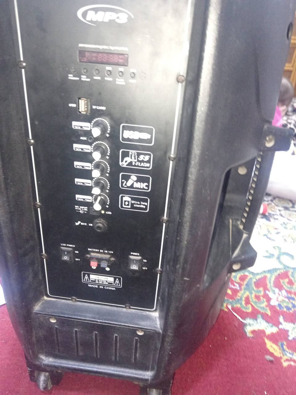 سماعه كبيره للبيع شغاله اي قطع مابيه انطي سعر واخذهه باليرضي الله


**إذا كنت صاحب هذا الإعلان وتريد حذفه لأي سبب، رجاءا أرسل رسالة إلى الدعم الفني**