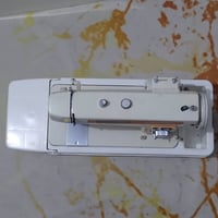 مكينة خياطة • شغالة • بها مجال