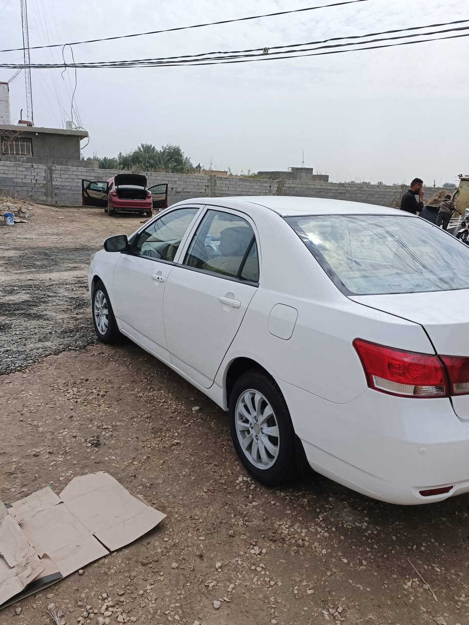 سياره بي وايدي مديل ١٢ مكفوله كير اومكينه اومكفوله من كصه ضربه تجو
سياره مرتبه السعر ٦٠ اوبيه مجال) ***********
