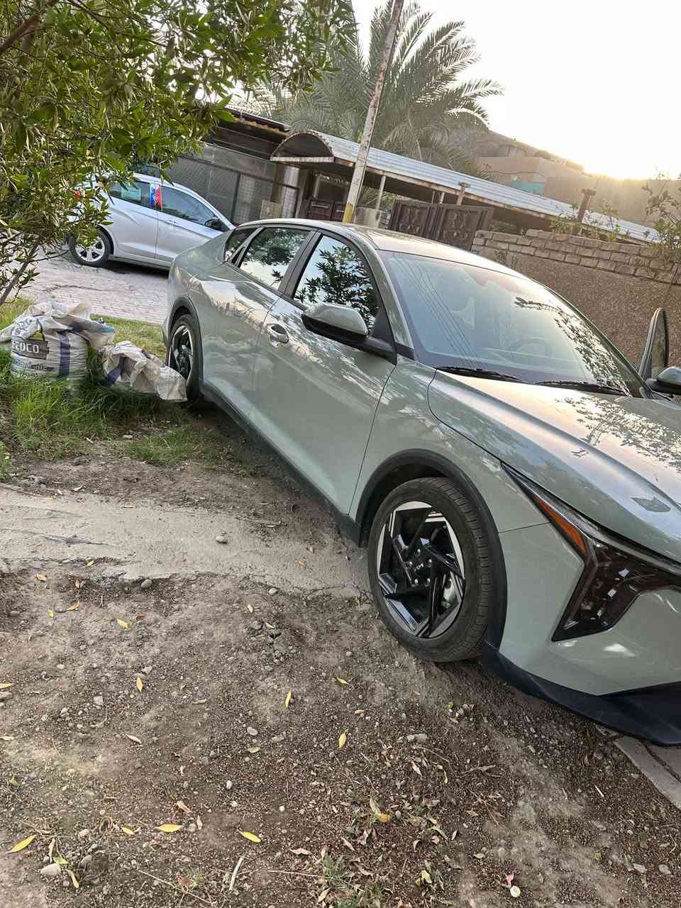 السلام عليكم  K4 
2025
لون مميز سمنتي 
دخول جديد منفيست باسمي 
فحص مؤقت السيارة 
حادثها بنيد نفسه مصلح وتبديل قبق صندوك 
ماشيةً 11الف
المواصفات
بصمة تشغيل عن بعد
تبريد لمس ترحيب
شاشة دجتل متصل
دخول ذكي
بكلايتات لد انارة داخلية لمس
تبريد منفصل مناخين
شاشة جبيرة  
محرك 2000 دوش 🚀
كامرة دوارة
بصمة صندوك
داخل لونين
ويل كب
رادار امامي جانبي خلفي
لايت 3 عدسات
تدفئة كشنات
لد امامي تحديد مسار
قيادة ذاتية توقف ذاتي 
تنبيه عند مغادرة المسار
كروس سرعة
وضعيات قيادة
سيارة جاهزة وكاملة بدون نقص
السعر160 وبيها مجال بسيط

مكاني بغداد البياع 
***********
