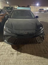 كامري ٢٠٢٥ • ماشي ٩٠٠٠ • بدون صبغ