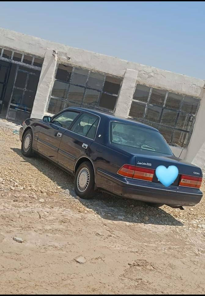 سلام عليكم سيارة راس الثور تكم يسره بلاد موديل 1999 السياره مصبوغه صبغ عام الجماليه مكفوله من الضربه والتبديل تخم تاير حداديه فول  تبريد ثلج  مكينه وكير مكفولات مكينه 3000.  السعر 110  رقم الهاتف ***********
