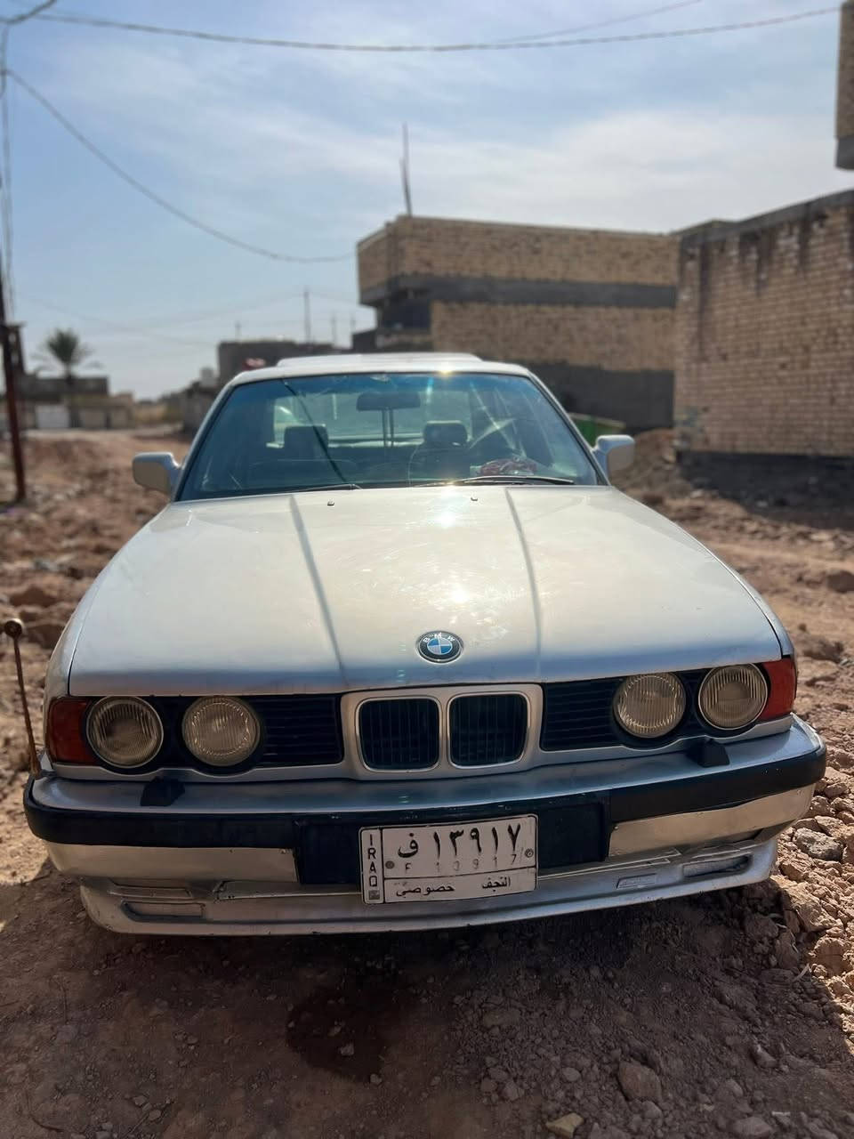 سلام عليكم للبيع بي ام 535 موديل 91 مكينه مسكر 6 سلندررقم نجف حداديه جديده ضربتها واضحه بالصوره الجاملغ الخلفي السعر 38 رقم موبايل *********** المكان سماوه

