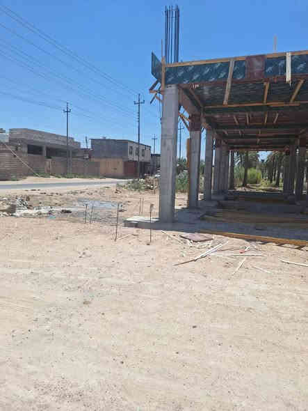 قطع للبيع مساحه 220متر قرب الشارع العام 60متر تبليط شارع 10متر ماء كهرباء مجاري مكان مميز جداا قضاء شط العرب نهر حسن للاستفسار واتساب ***********او ***********
