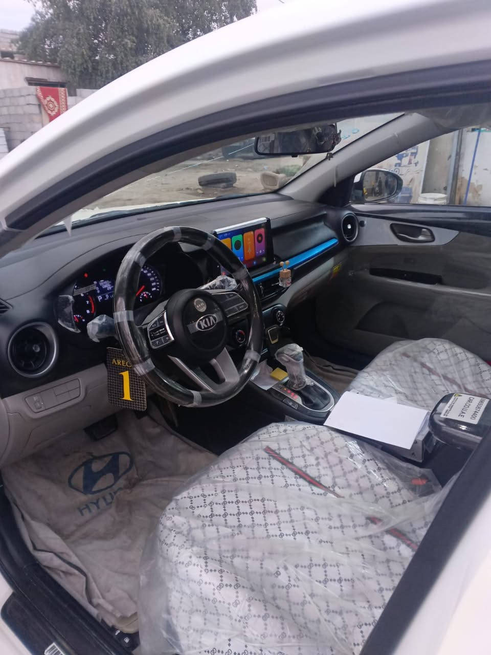 سلام عليكم سيراتو خليجي موديل 2021 فول مواصفات سياره جديده مكفولة كفالة عامة سياره جديدة سياره مال اقصاد راعية بغداد بعد سنة وتحول عندي وكالة عامة مكاني البصرة سعر 155 وبية مجال *********** ابو عباس اني مكلف بل نشر
