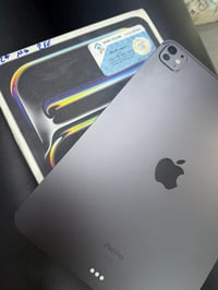 ايباد معالج m4 256كيكة  بطارية88 نضافة٩٥ السعر٩٤٠ وبي مجال بسيط  بعدة ...