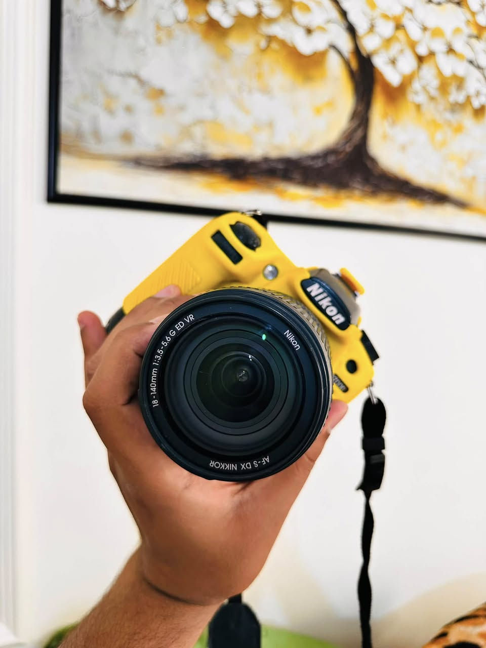 للبيع – كاميرا Nikon D7000

كاميرا نيكون D7000 بحالة ممتازة جدًا واستعمال نظيف.

🔹 مع عدسة رياضية 70-300mm
🔹 كريب بطارية 2(Battery Grip)
🔹 شاحن
🔹 جنطة خاصة بالكاميرا

📍 العنوان: السماوة

📞 للاستفسار ومعرفة السعر:
***********

ملاحظة: الكاميرا نظيفة وجاهزة للاستخدام مناسبة للتصوير الاحترافي والهواة. 📷
