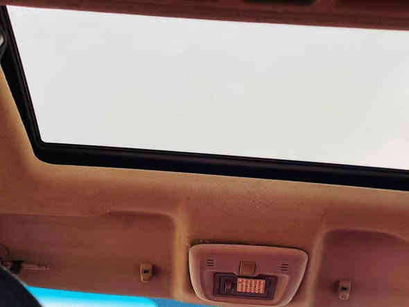 السلام عليكم للبيع شوفر ليت  تجي اعلى جوده وفئه LTZ مزروعه مواصفات خليجي اوتوماتيك السياره فول مواصفات عده البصمه للئخير رقم مميز جهازه ويل كروم السعر 69 الشراي يتصل ***********
