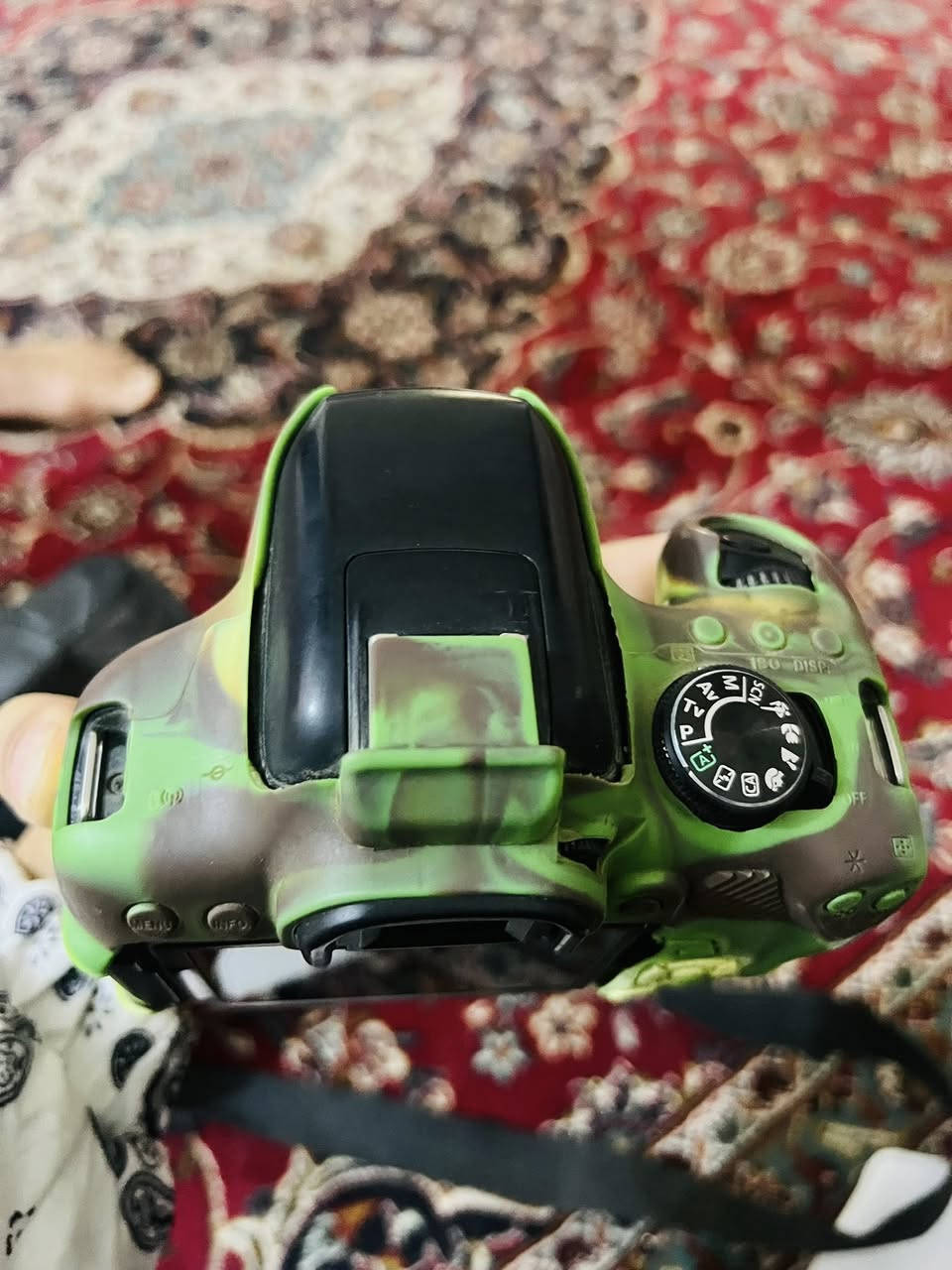 كامرة نظيفة وشغالة 100%
🔹 المواصفات والمرفقات:
 • عدسة 18-135
 • حقيبة ظهر خاصة بالكامرة
 • رام 16GB
 • بطارية
 • شاحنة
 • توصالة نقل الصور

📍 الموقع: الديوانية
🚚 يتوفر توصيل لجميع المحافظات

📞 للاتصال والاستفسار:
***********
