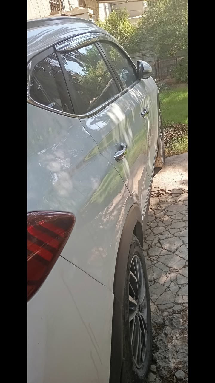 السلام عليكم للبيع توسان موديل ١٩ خليجي باسمي فول مواصفات مصبوغه حزام السونار بلمنشور  السعر ١٦٠ المكان بغداد البياع شقق حي السلام الرقم *********** بي  واس اب او ***********
