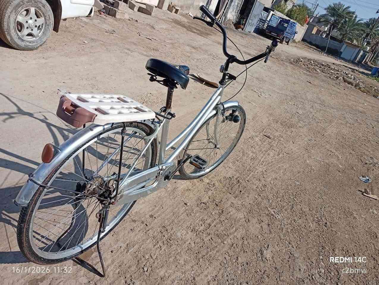 السلام عليكم بايسكل رمبه رصاصي للبيع السعر 105 بي مجال + BMX للبيع الخلل بس الصينية مال البايدر عوجه سعره 115 بي مجال 
مكاني بعقوبة گاطون الرازي  راسلني او خابرني عالواتساب
***********
