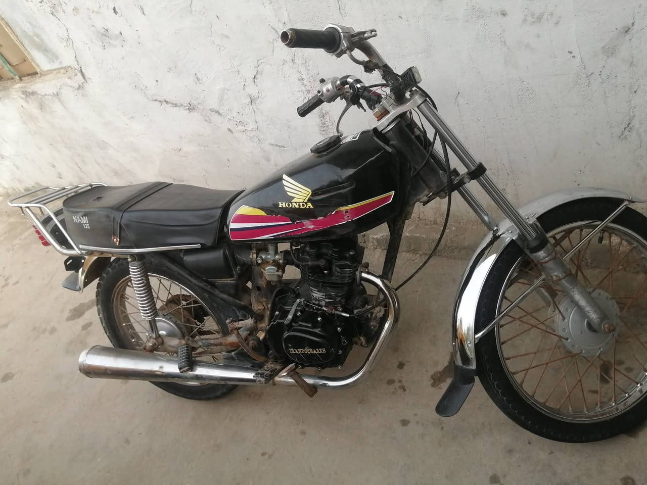 4 كير كلك مكفوله تجفيت جديد كلجات جدد جاملق سوبايه جدد لايت شغال بس الباتري گعد لئن متوكه الدراجه بنزات وطبله جدد سعر 260 وبيها مجال ابو ال150 ماتفيدك عوفها حبيبي مكاني كربلاء يم الوادي ***********
