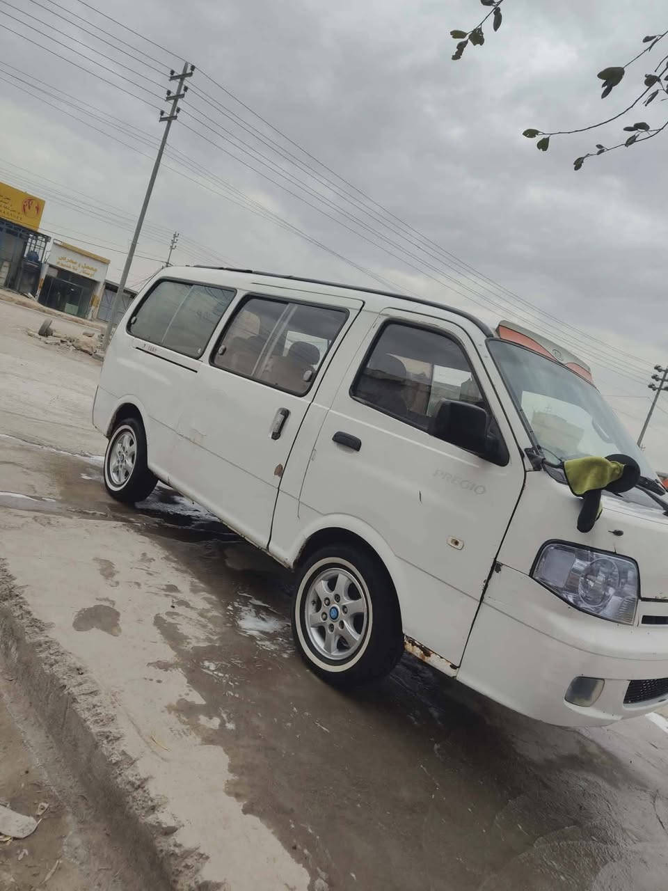 منغولي 2006 للبيع
السياره جاهزه من كلشي 
بيه خيط بخار كفاله عامه
مكان السياره النجف للاستفسار الاتصال على الرقم ***********
