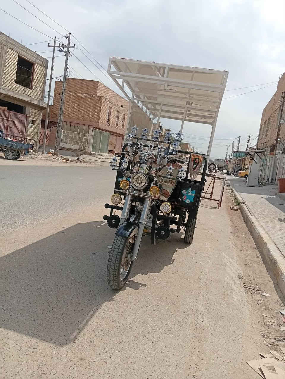 سلام عليكم ستوته مديل 21مروس فقط فقط مكينه 26كلشي جديد كامله مو فارغه. دز صور ستوتك بل تعاليق حسب لقناعه. اكسن مقفل صالنصه جديده كبات تواير جدد كلشي جديد اوراق اصولي.


**إذا كنت صاحب هذا الإعلان وتريد حذفه لأي سبب، رجاءا أرسل رسالة إلى الدعم الفني**