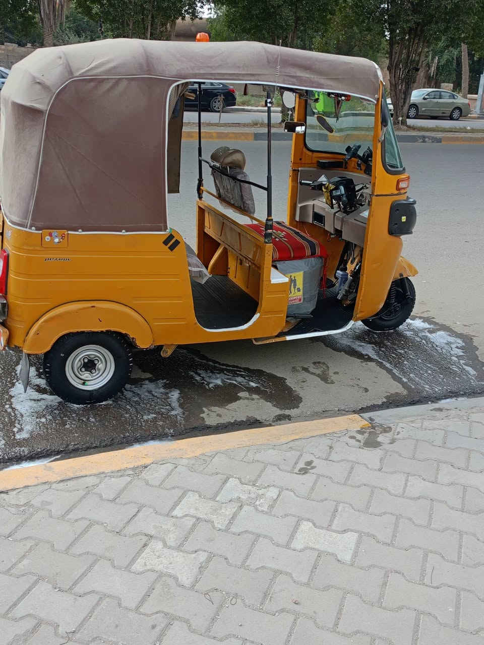 السلام عليكم عندي تكتك موديل 20 رقم سنويه باسمي سعر 6 مليون فقل شراي هذا رقمي ***********
