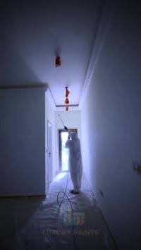 🏠 بيت جديد.. بلمسة وحدة وبدون تعب! ✨ تريد تصبغ بيتك وحاير ؟  عوفها علي...