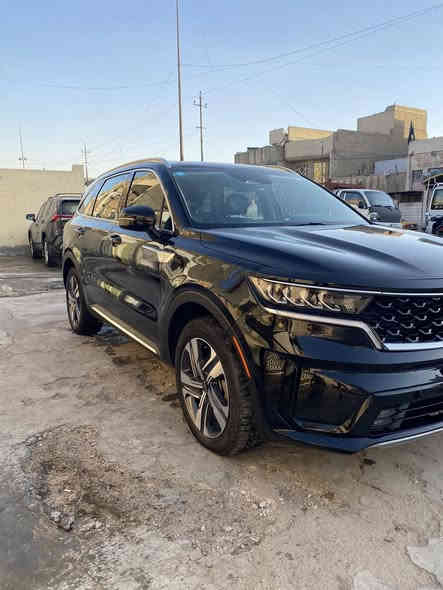 سلام عليكم للبيع سورنتو هايبرد موديل ٢٣ سياره فول موصفات عده فتحه ماشيه ١٣٠٠٠ حادث كماموضح في صور سعره ٢١٠٠٠ مكنها بغداد للستفسار ***********
