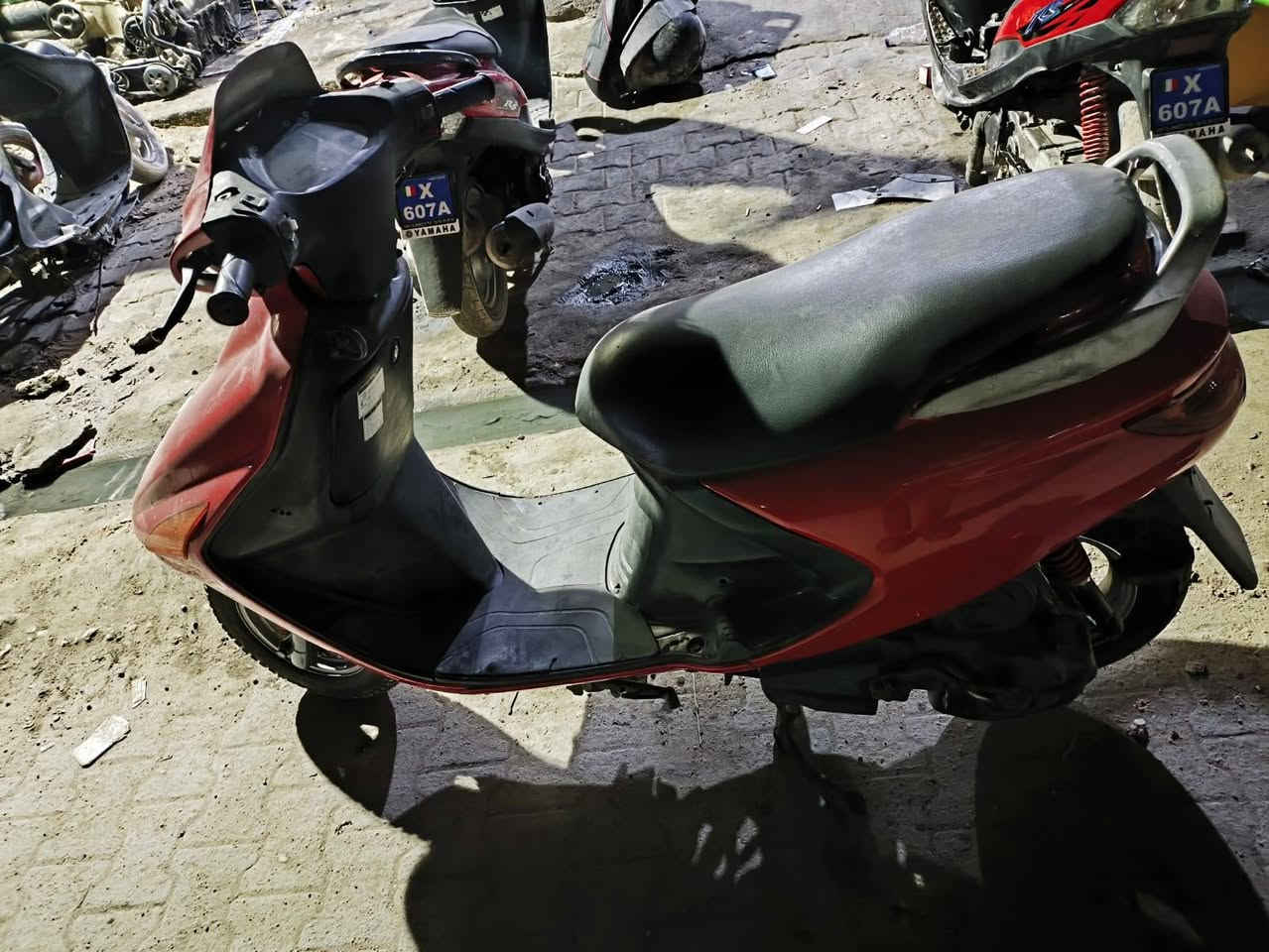 سلام عليكم فراشه فحل لبيع دراجه مامفتوحه برغي ماعايزه دراجه بيع مال واحد متوازي علفلوس قبل فتره طلعتها ب٦٥٠ يشهد الله وهسا عارضها ب٤٥٠ وبيها شي قلل ***********
