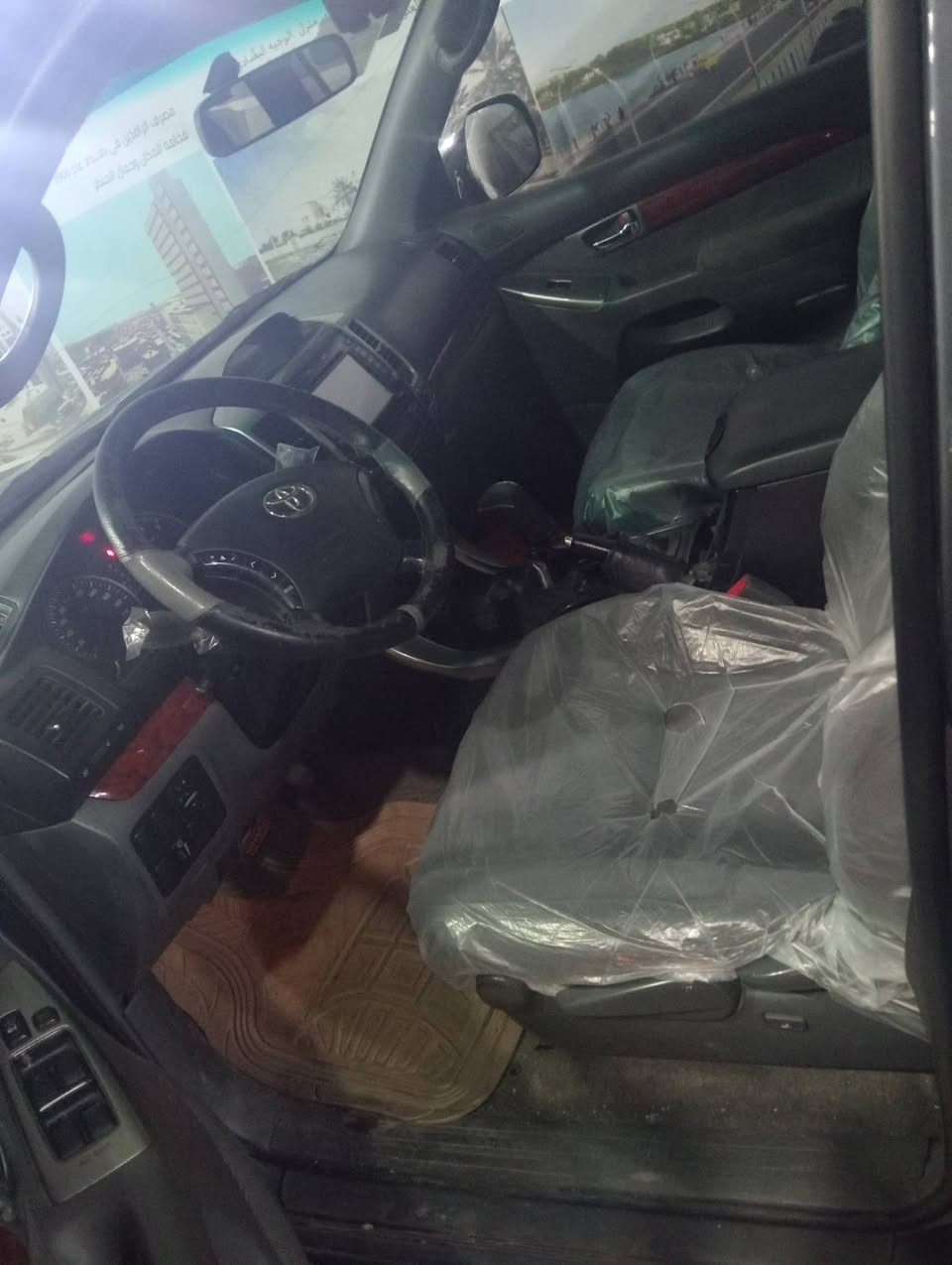 سلام عليكم
برادو2008,خليجي
صبغ بنيد فقط اثر جراد 
نضيفه كلش 
155 بيه مجال 
***********
