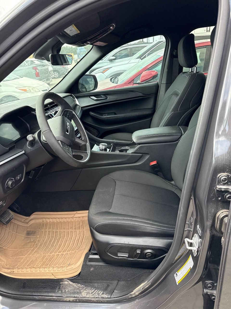 سيارة جيب لاريدو للبيع 
بدون ايرباك 
2025 
ب245ورقة
للتفاصيل اتفضل خاص


**إذا كنت صاحب هذا الإعلان وتريد حذفه لأي سبب، رجاءا أرسل رسالة إلى الدعم الفني**